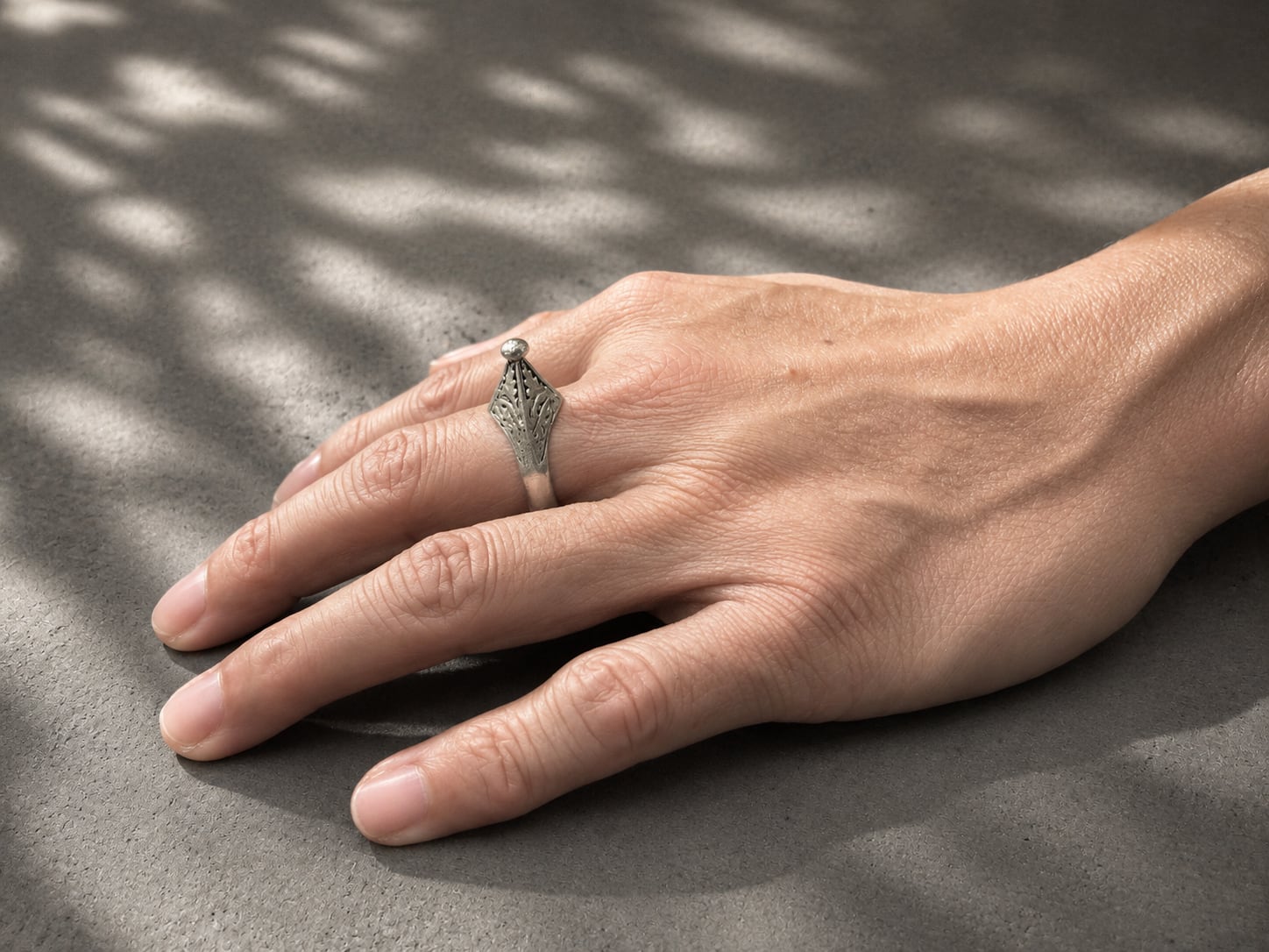 ヴィンテージ トゥアレグリング|サハラを思わせる立体フォルム シルバーリング 一点もの|Vintage Tuareg Silver Ring | Tent-Inspired Sculptural Design | One of a Kind