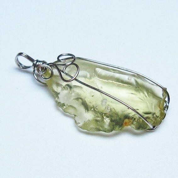 リビアングラス ペンダント 一点物 メール便可 112-13729