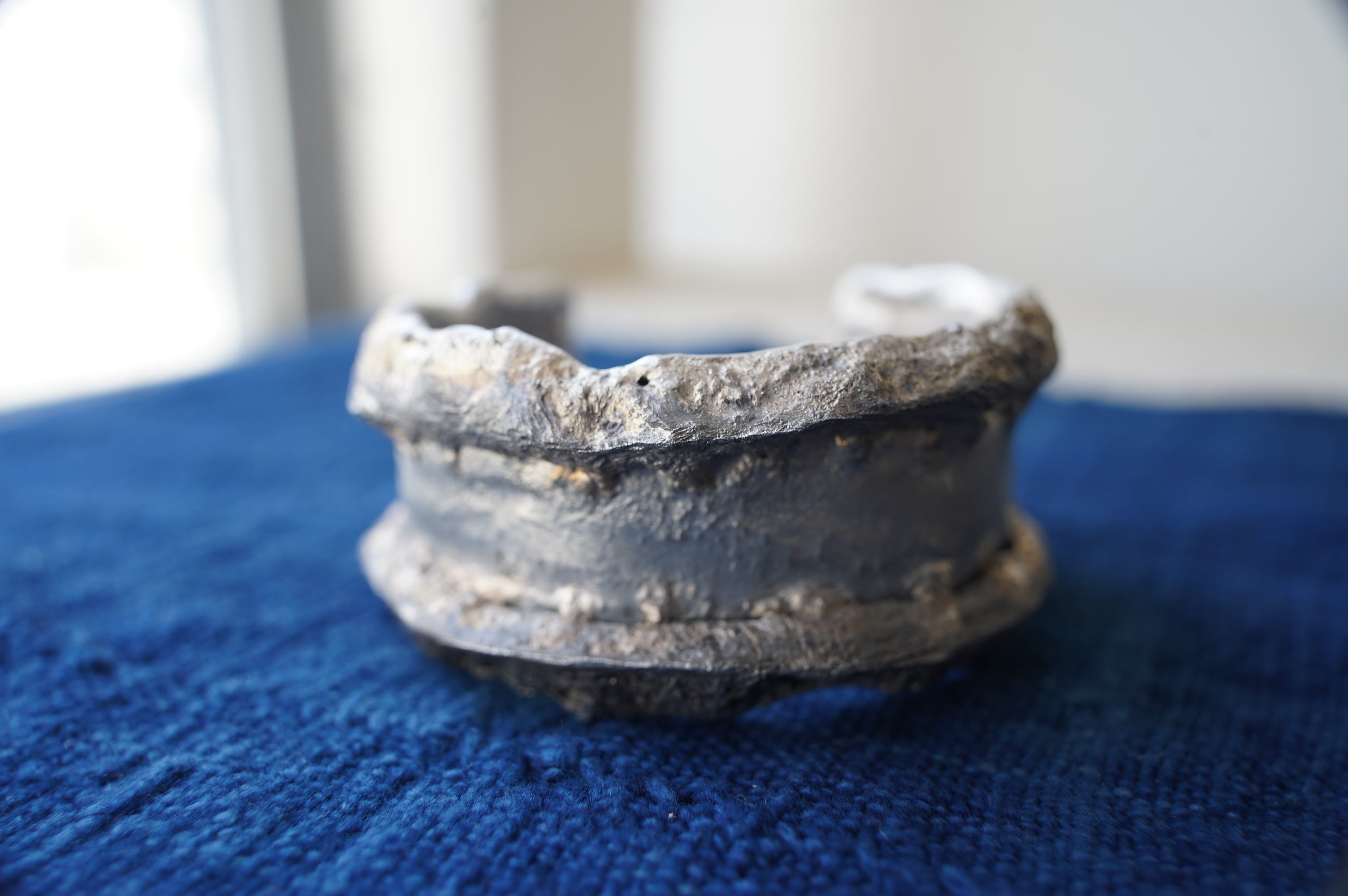 バングル 「界層-海と土-2ribbon」 アルミ 鈴木友紀