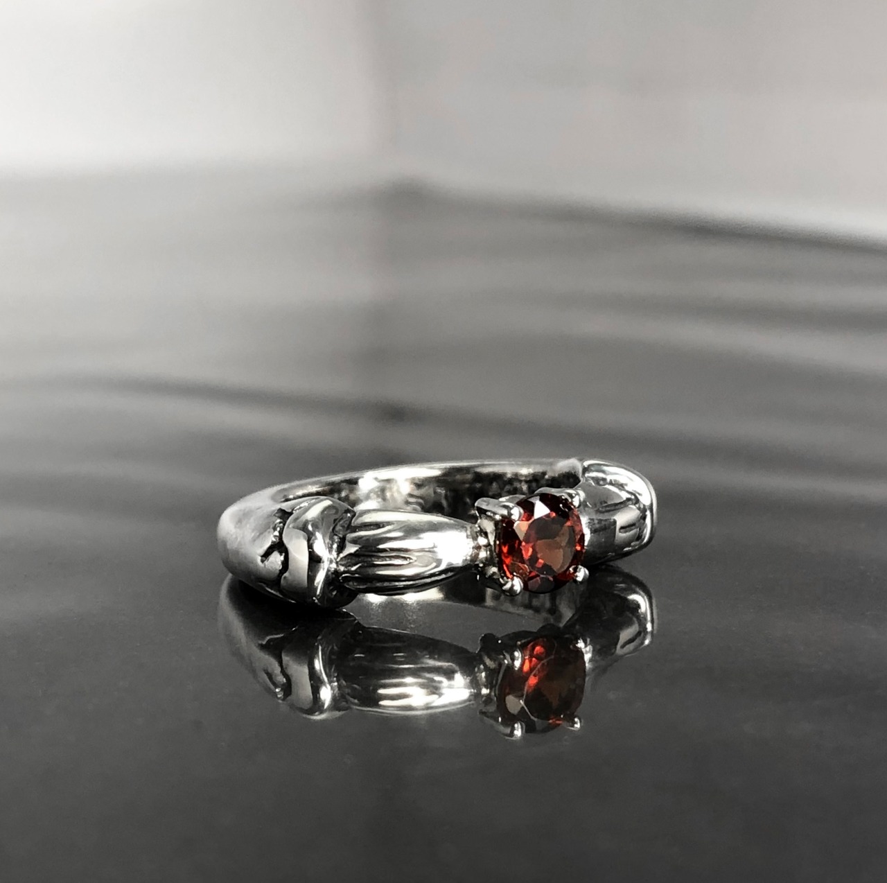TWIN CLAW RING with GARNET / ツインクロウリング・ガーネット