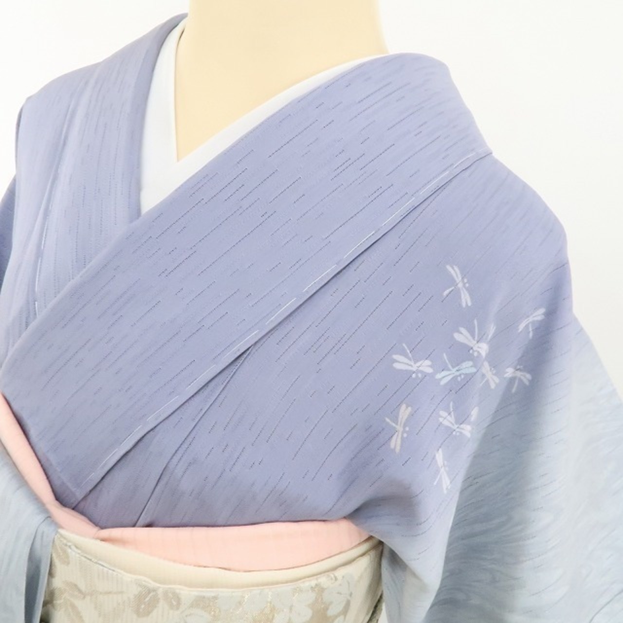新品 変則縦絽 蜻蛉 墨流し 夏着物 仕付け糸付“淡い雲間が覗く夏空に 