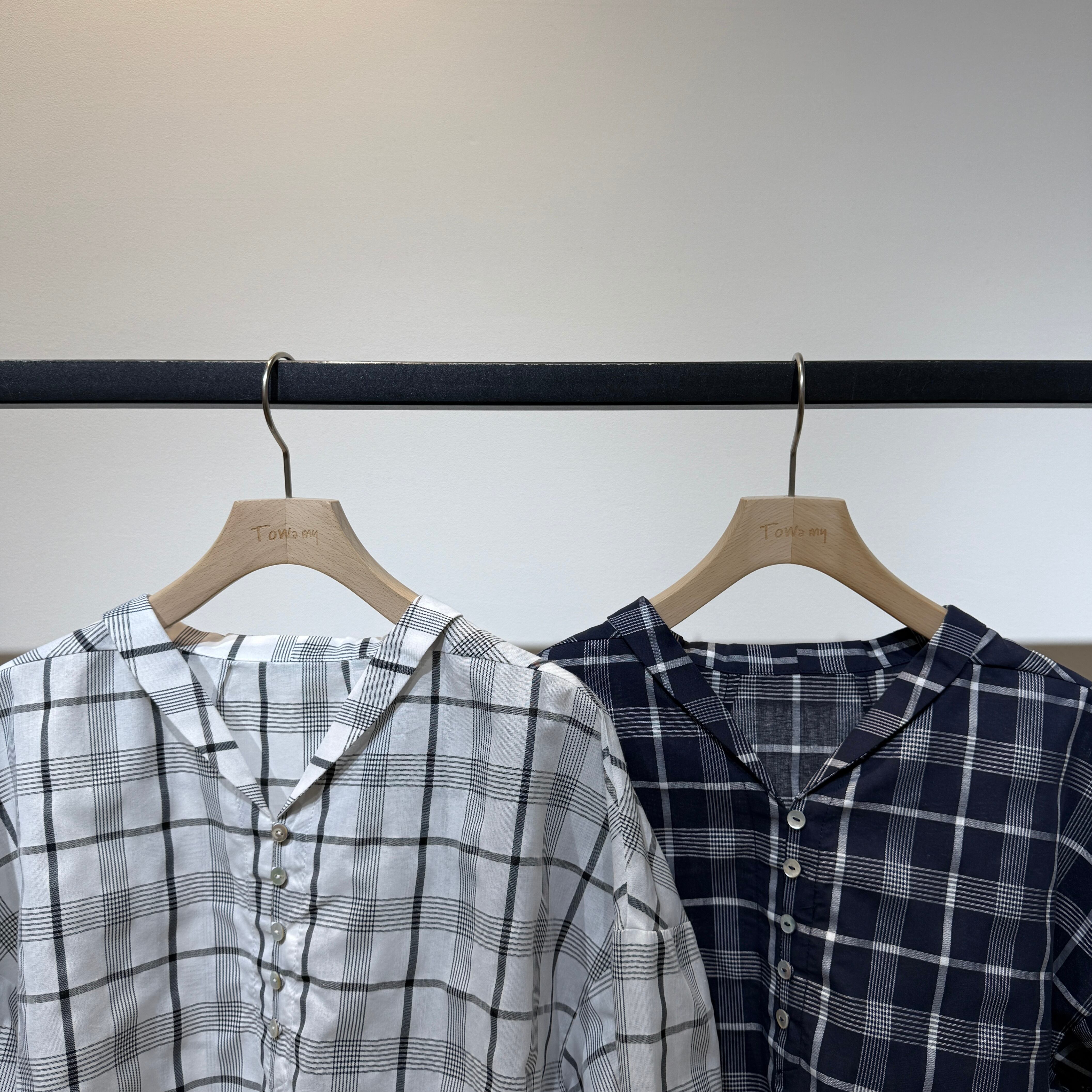 限定店舗】ボイルチェックちび衿ブラウス | トワミーオンラインショップ