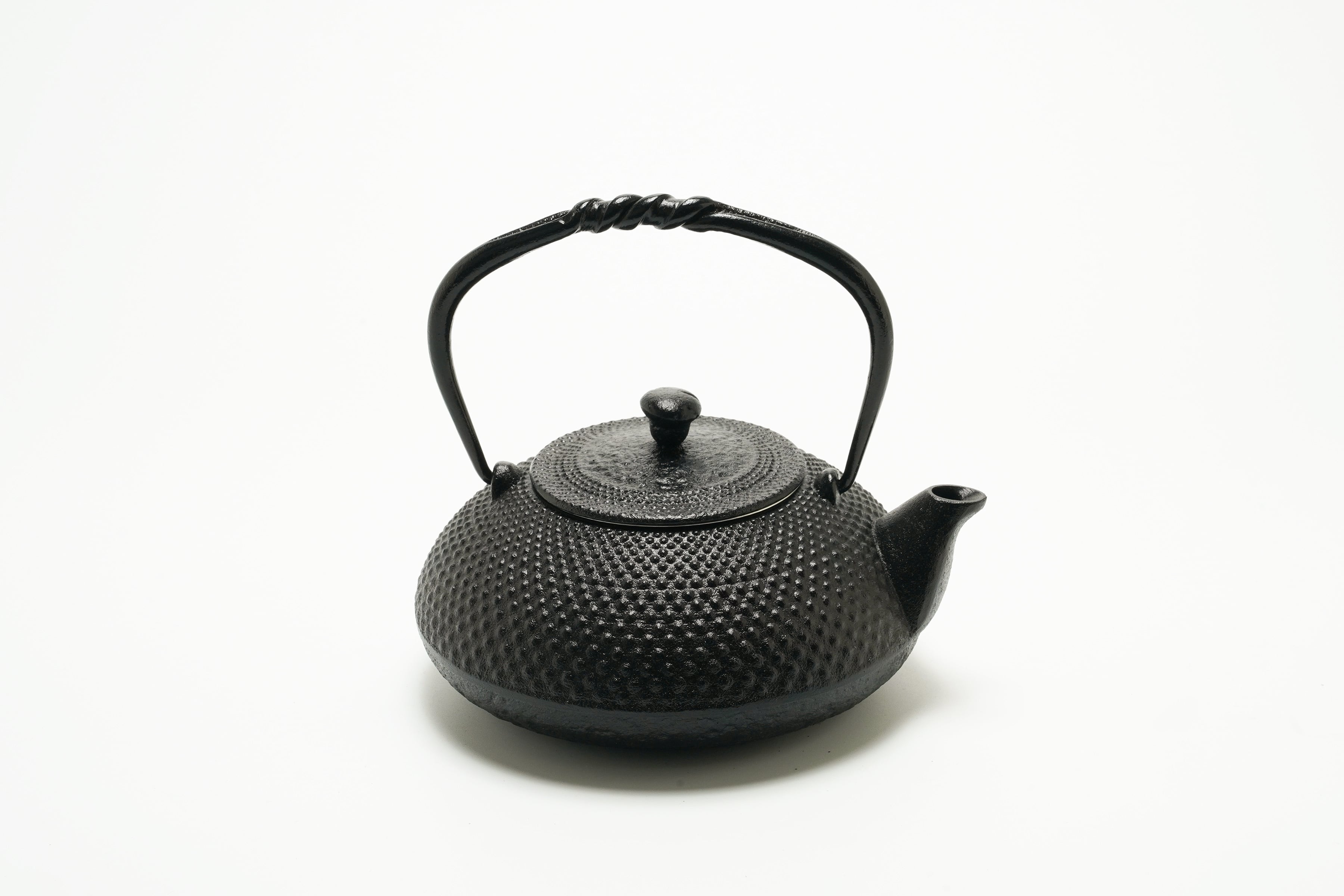 南部鉄器 鉄瓶 小あられ 0 5l 南部鉄器工房及富 Nambutekki Oitomi Shop