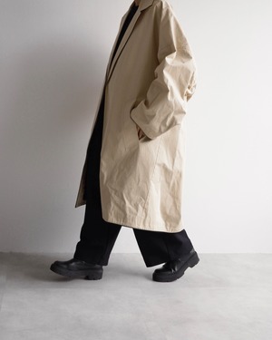BALENCIAGA by  Demna Gvasalia　OVERSIZED COAT