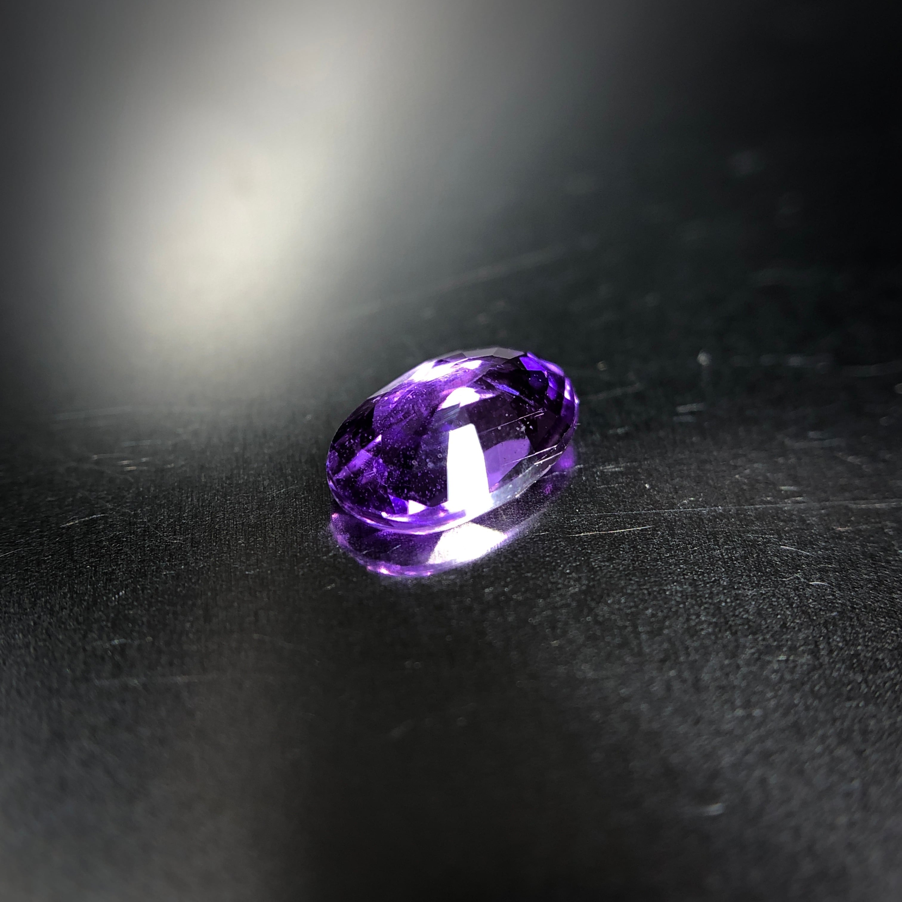 高貴な紫色 0.55ct 天然 非加熱バイオレットサファイア | Frederick's
