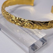 [手彫り]ハワイアンゴールドバングル(ハイビスカス&カレイキニ)