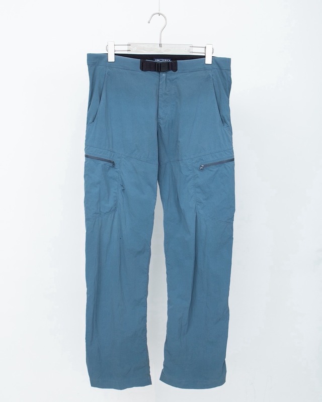 "ARC'TERYX" wide silhouette shell trousers