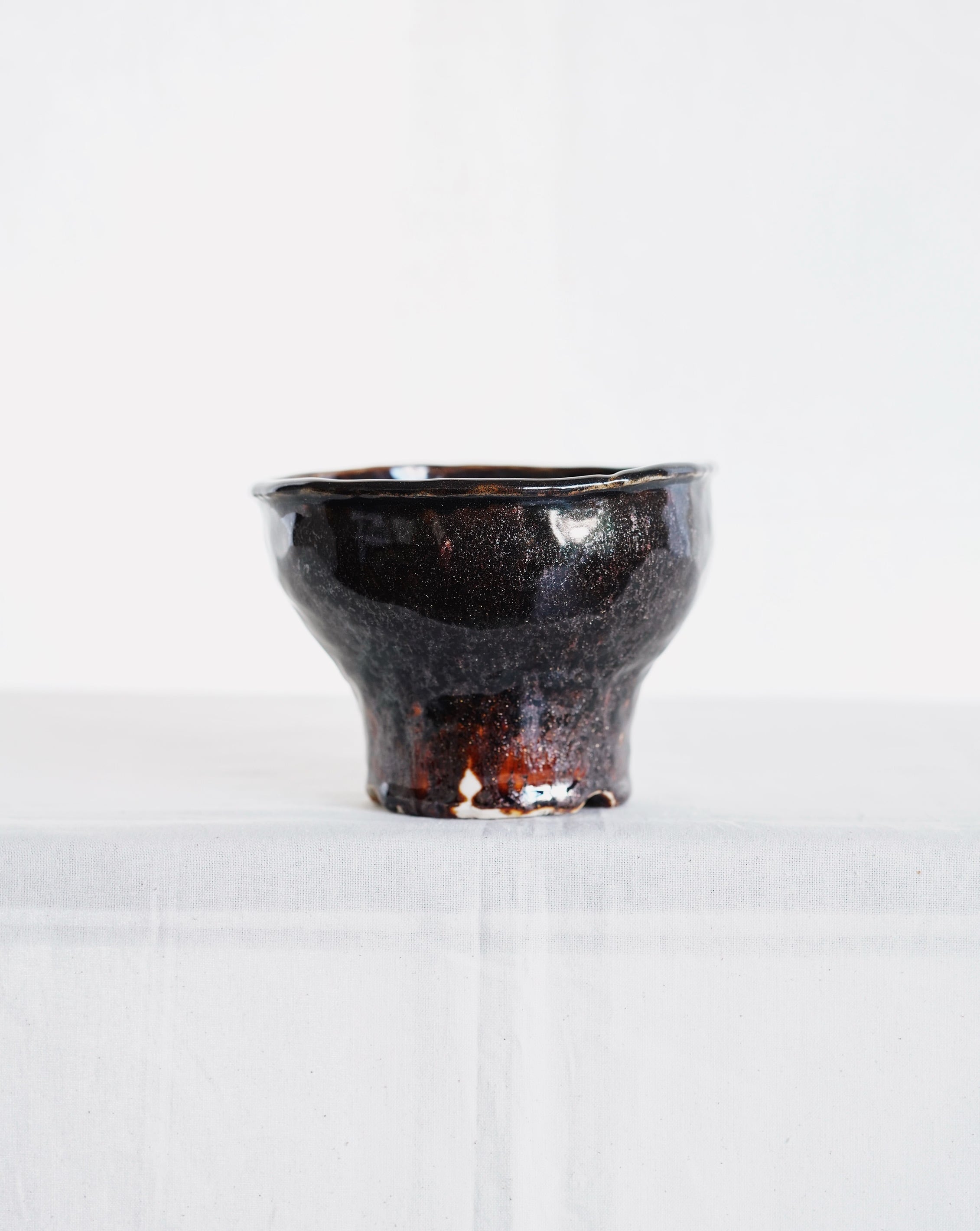 植木鉢 手びねり -黒- / 鈴木麻莉子