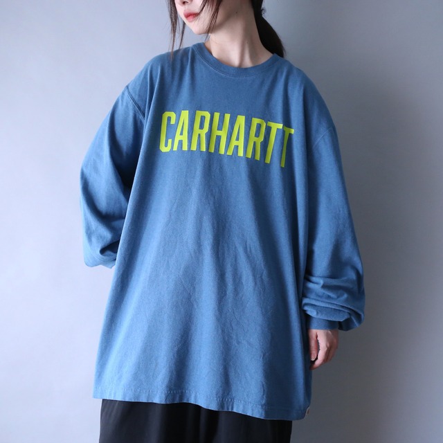 "Carhartt" front logo printed design over silhouette l/s tee