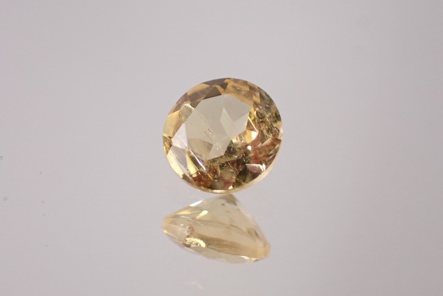 インペリアルトパーズ　0.96ct　[E10-17]