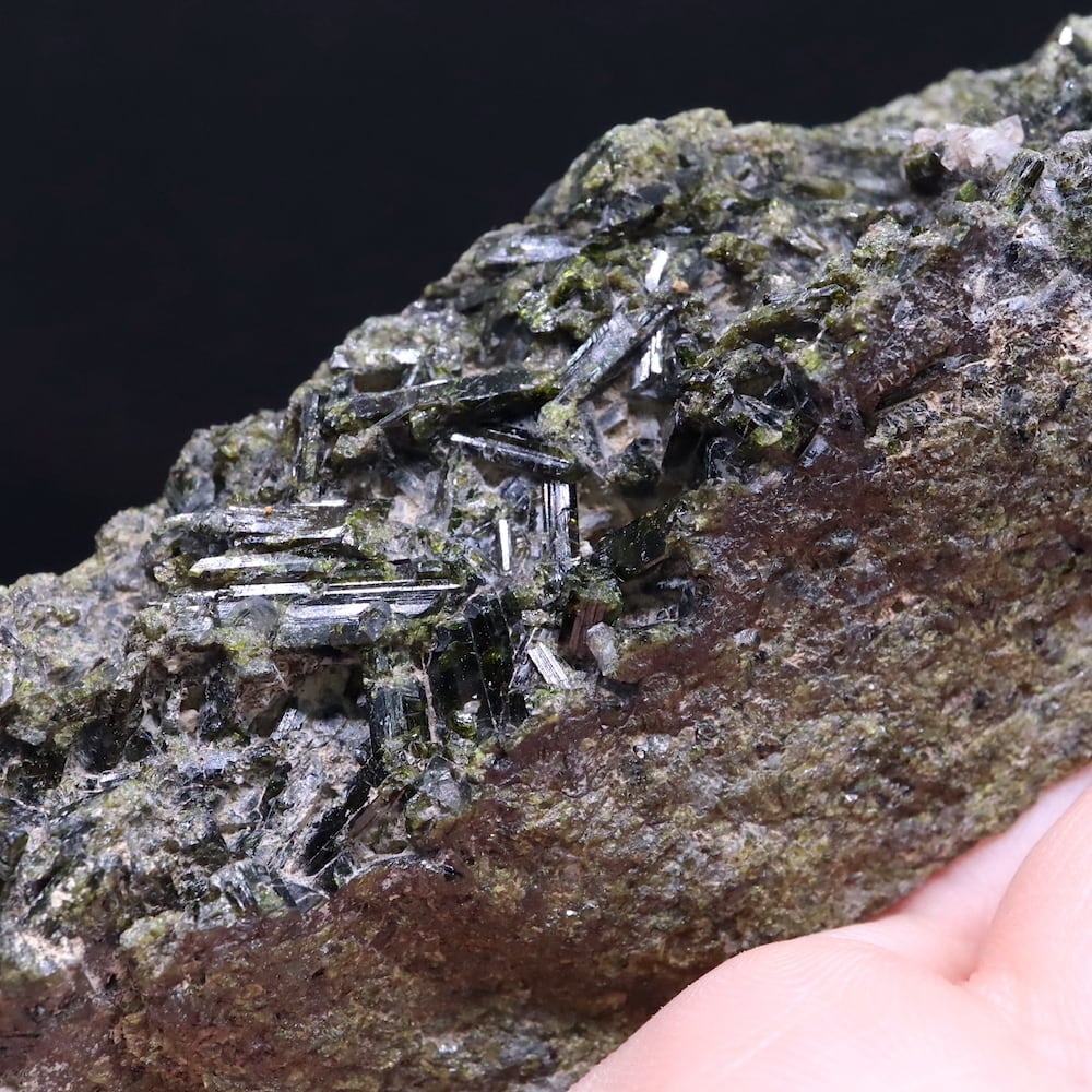 SALE※ 自主採掘！ エピドート 緑簾石 173,5g EPD022 原石 鉱物 天然石