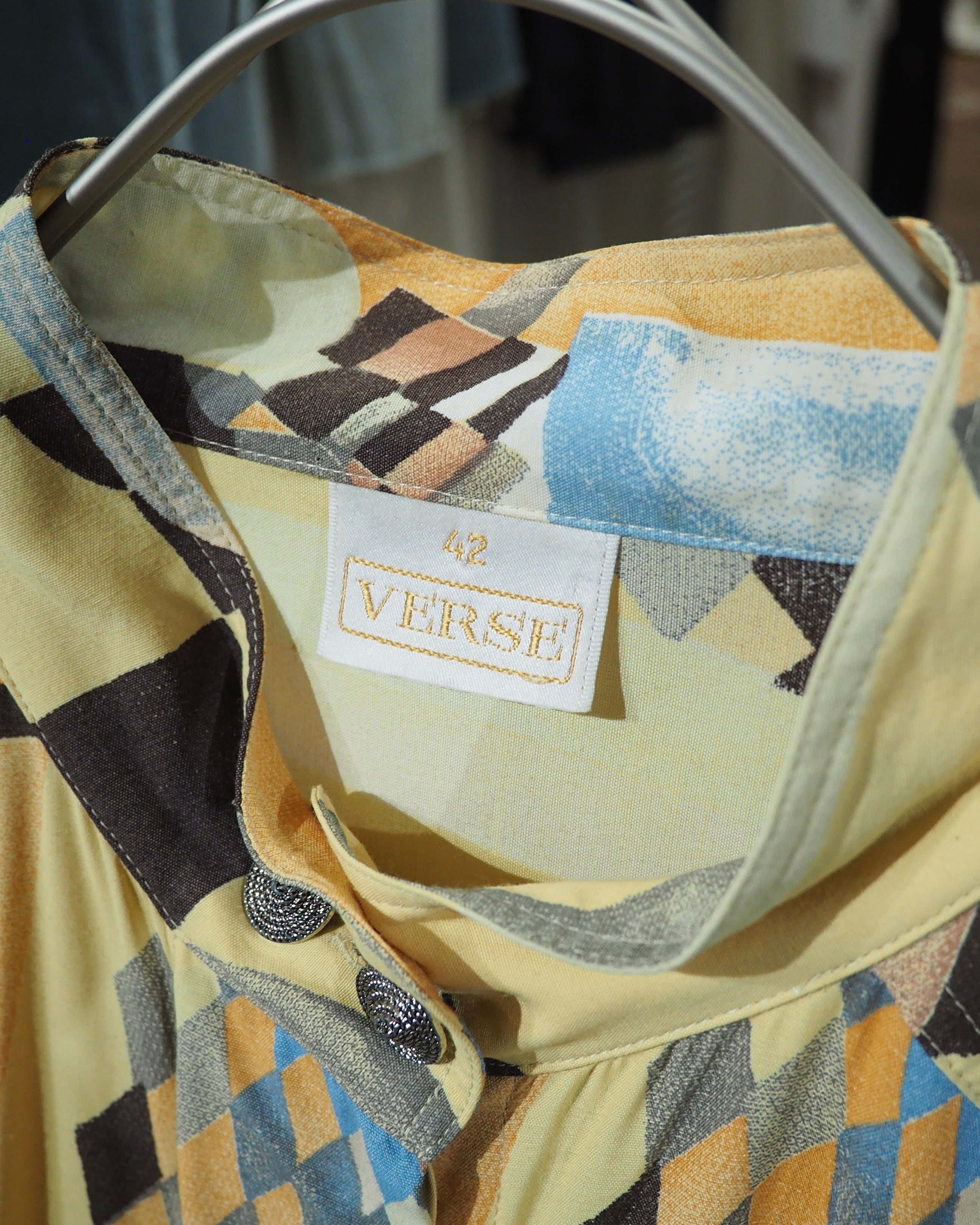 1980 - 90s Beautiful Abstract Art Painting vintage Drape No Collar Shirt