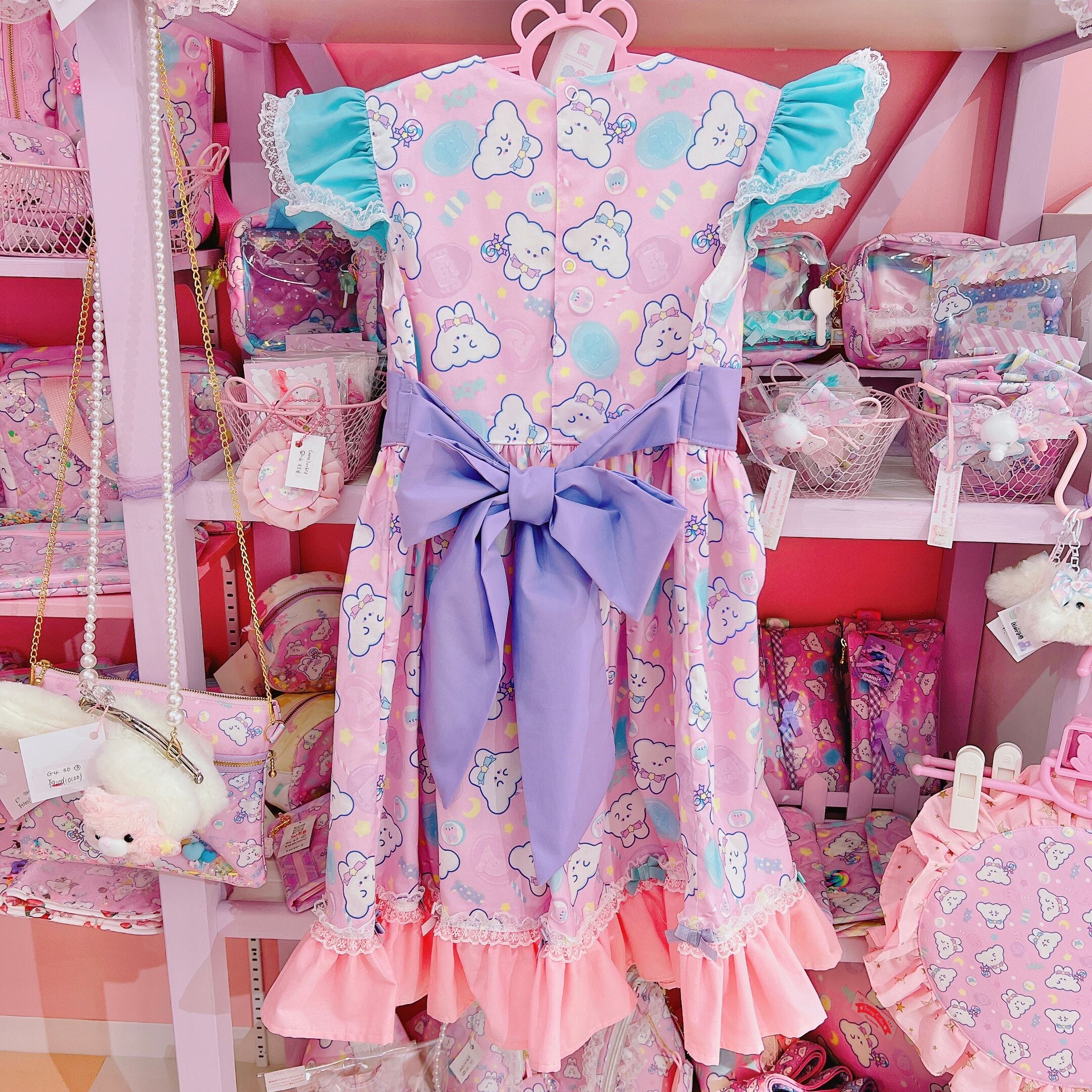 【E7】70-58ワンピース130サイズ