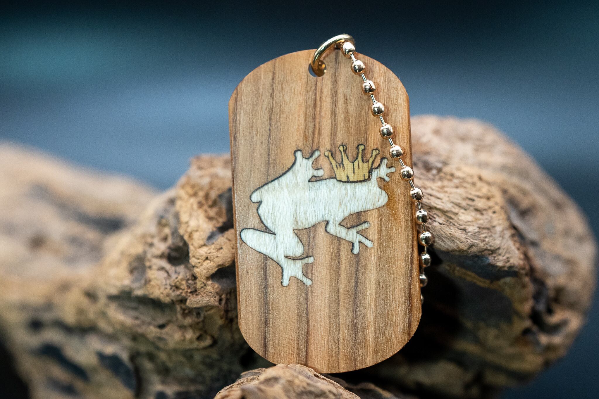 【平和のシンボル】 オリーブ ドッグタグ 象嵌 カエルの王様