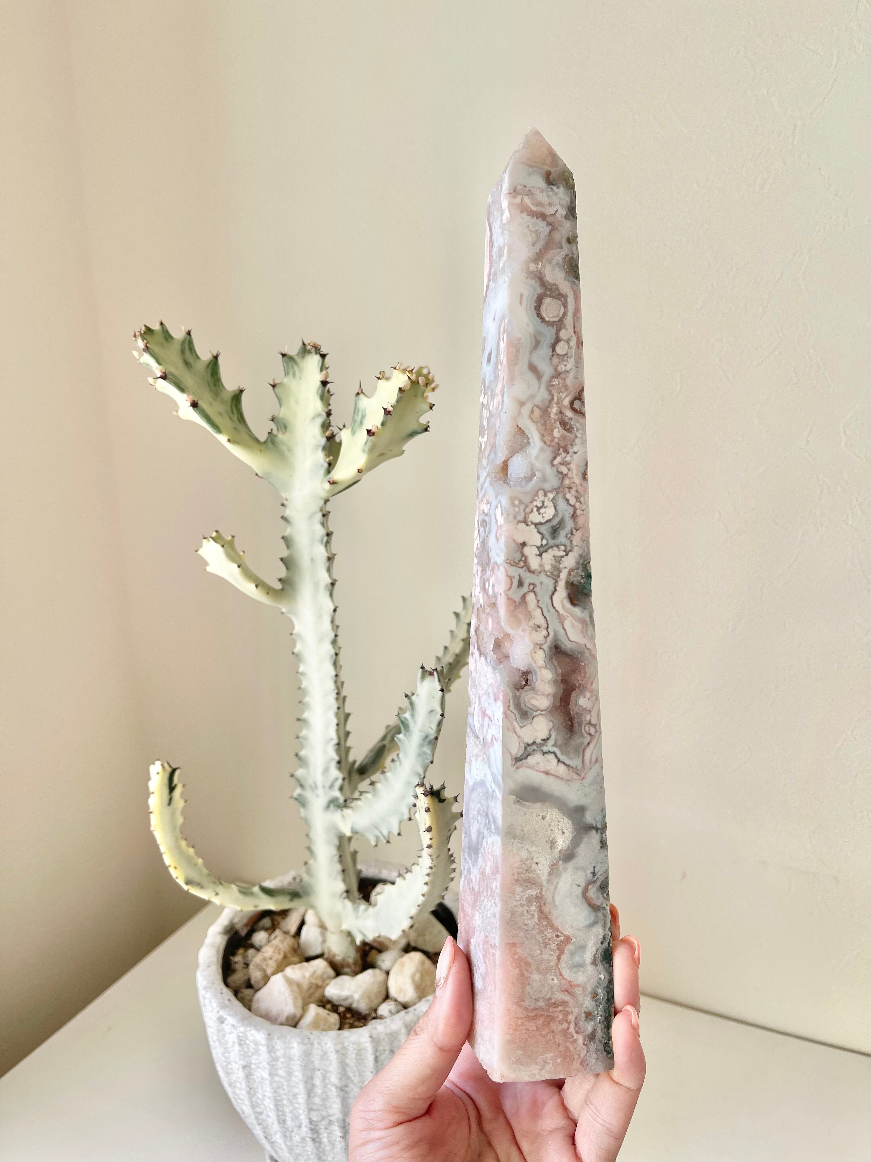 Pink amethyst tower 35cm