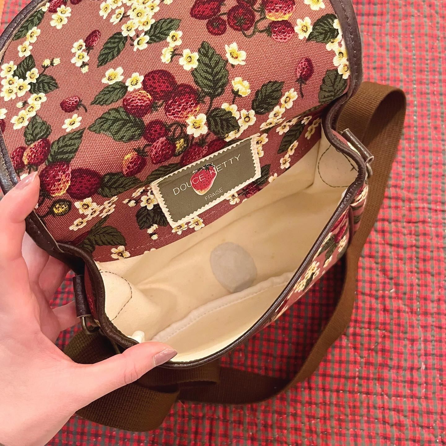 KETTY / strawberry shoulder bag