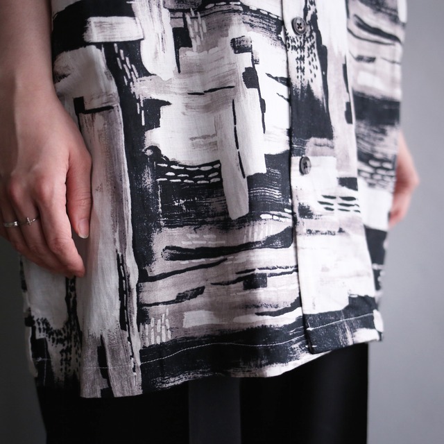 monotone art pattern loose h/s shirt