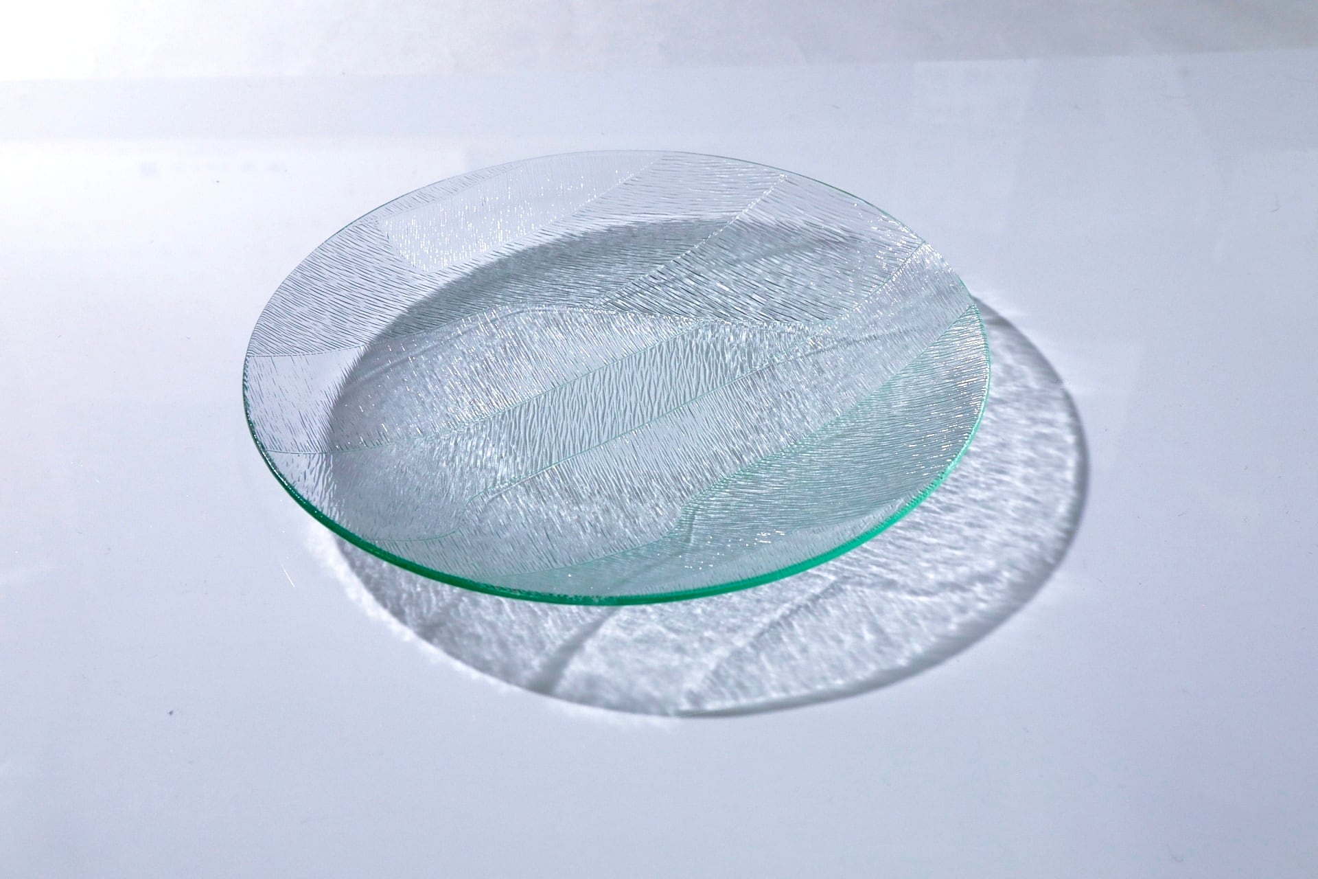昭和型ガラス「雲井」　皿　円形　大（Φ180mm）