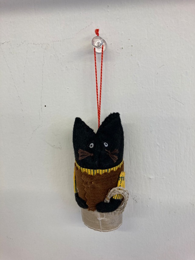指人形　黒猫