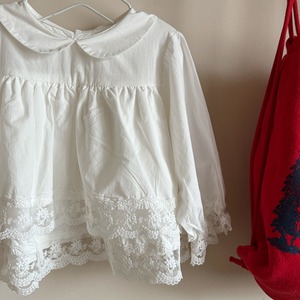 秋レース裾ブラウス