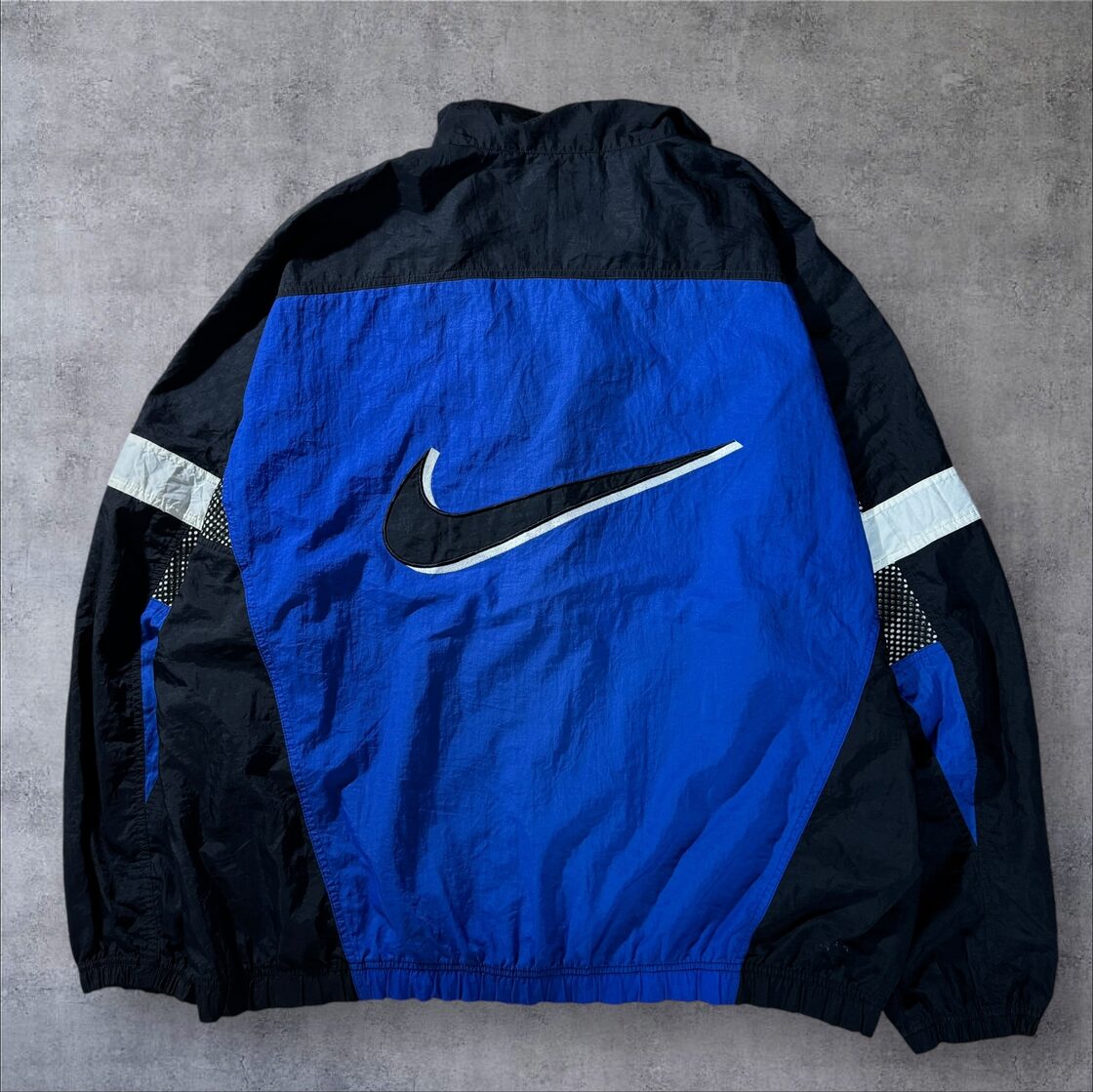 NIKE 90