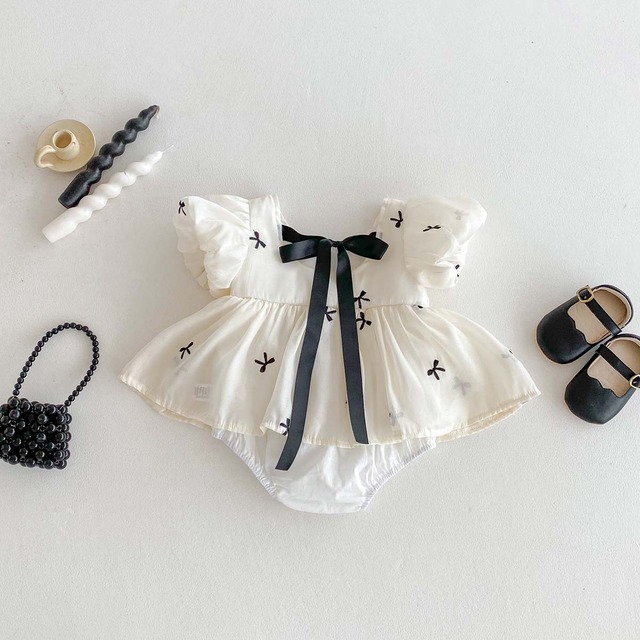 【BABY】リボン付きパフスリーブロンパース