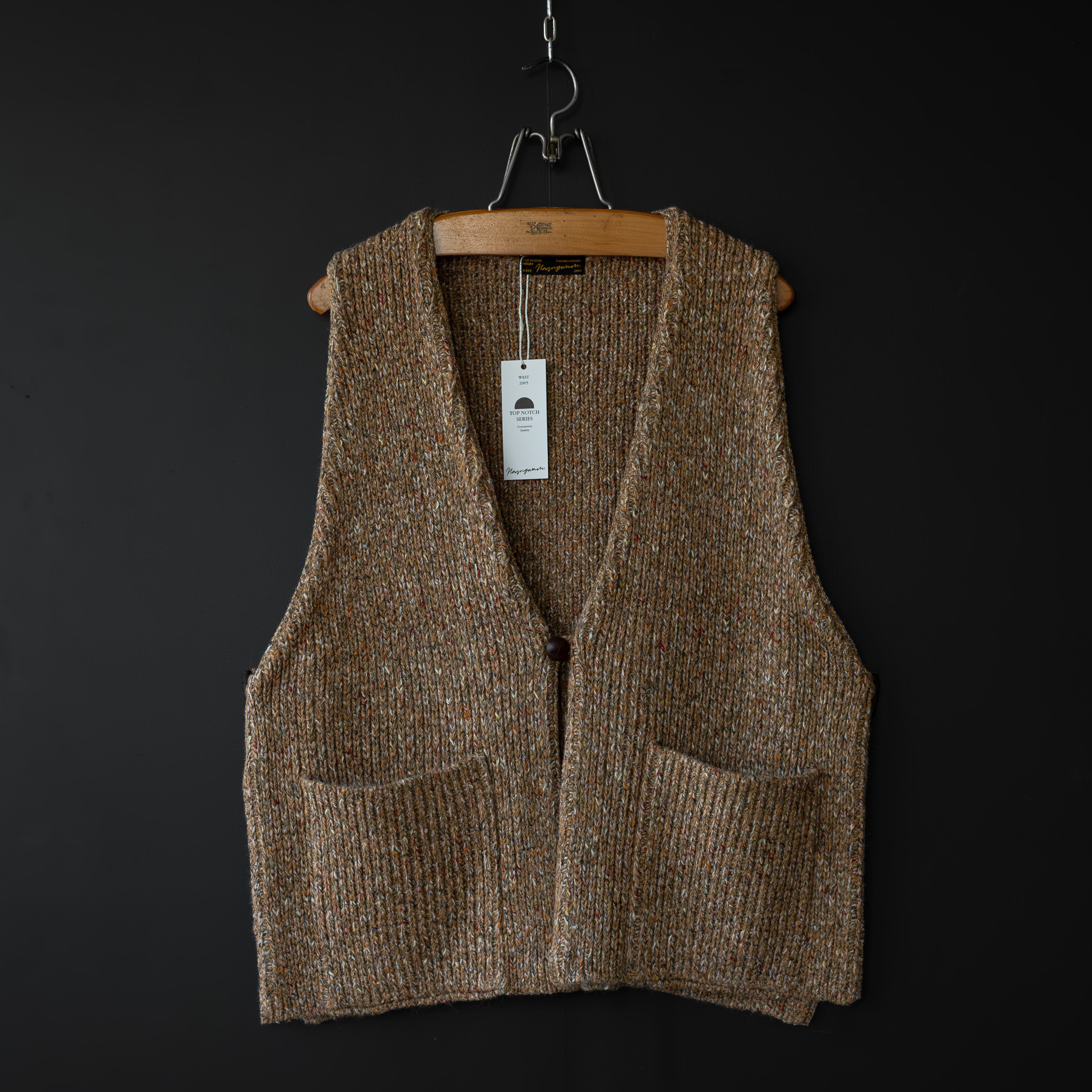 ナスングワム　ベスト　Lサイズ　Nasngwam　Grain Vest Nasngwam.】 GRAIN VEST (brown) | dros dro