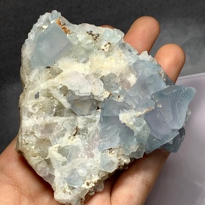 ピンクオパールうさぎ×ビンガム産スカイブルーフローライト原石クラスター