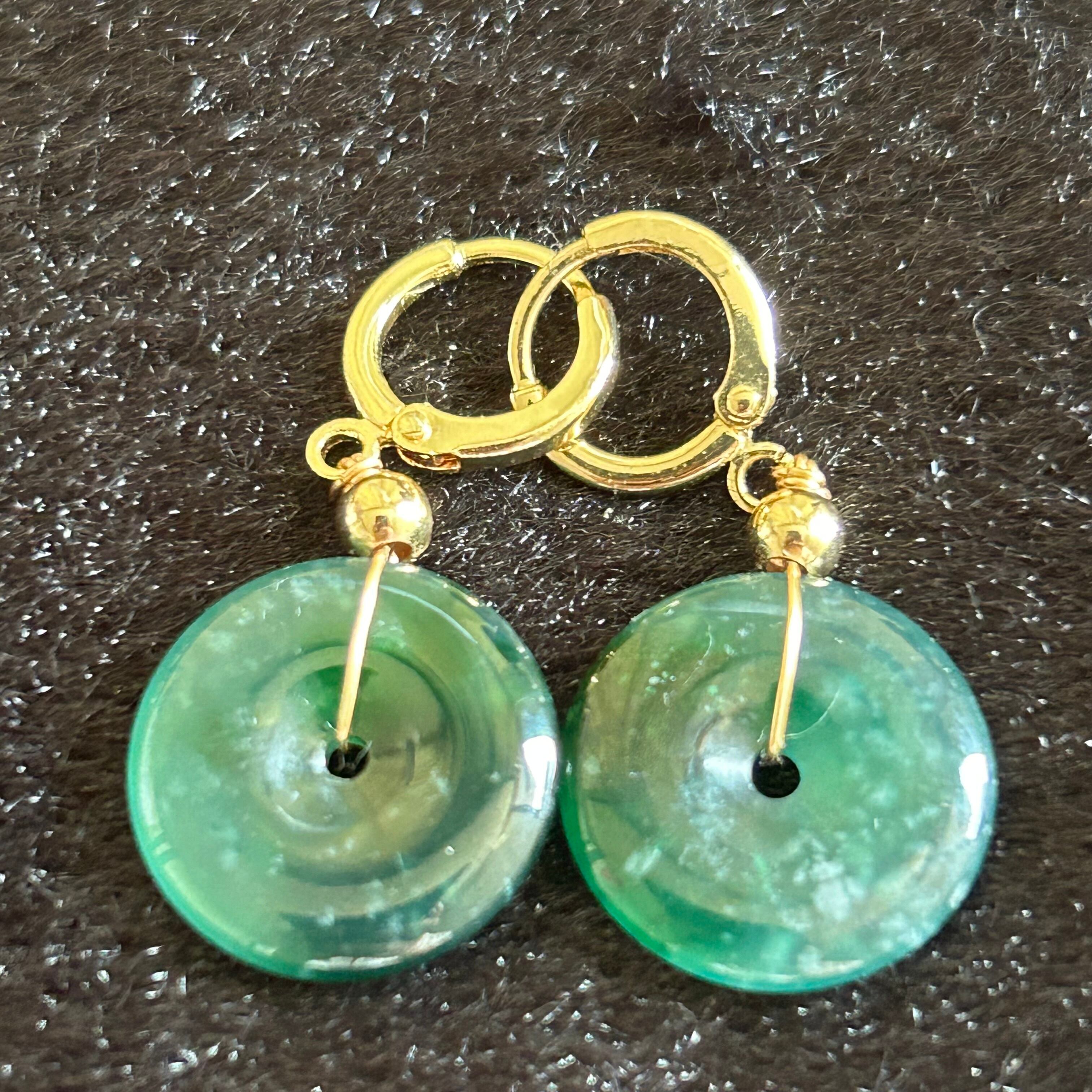 本翡翠ピアス グァテマラ産 氷ヒスイ 無含侵 無着色 平安玉璧 | FARBE 