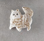 MINAMI's CERAMIC　ふわふわのねこブローチ