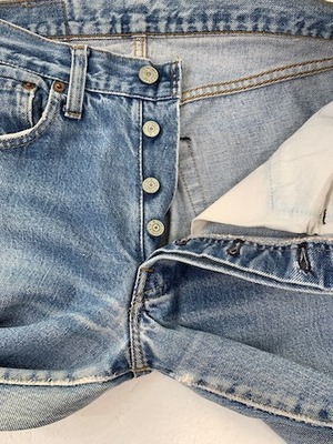 M-104 リーバイス Levis501古着 1981年赤耳 米国製刻524　W 70cm  股下 80cm　