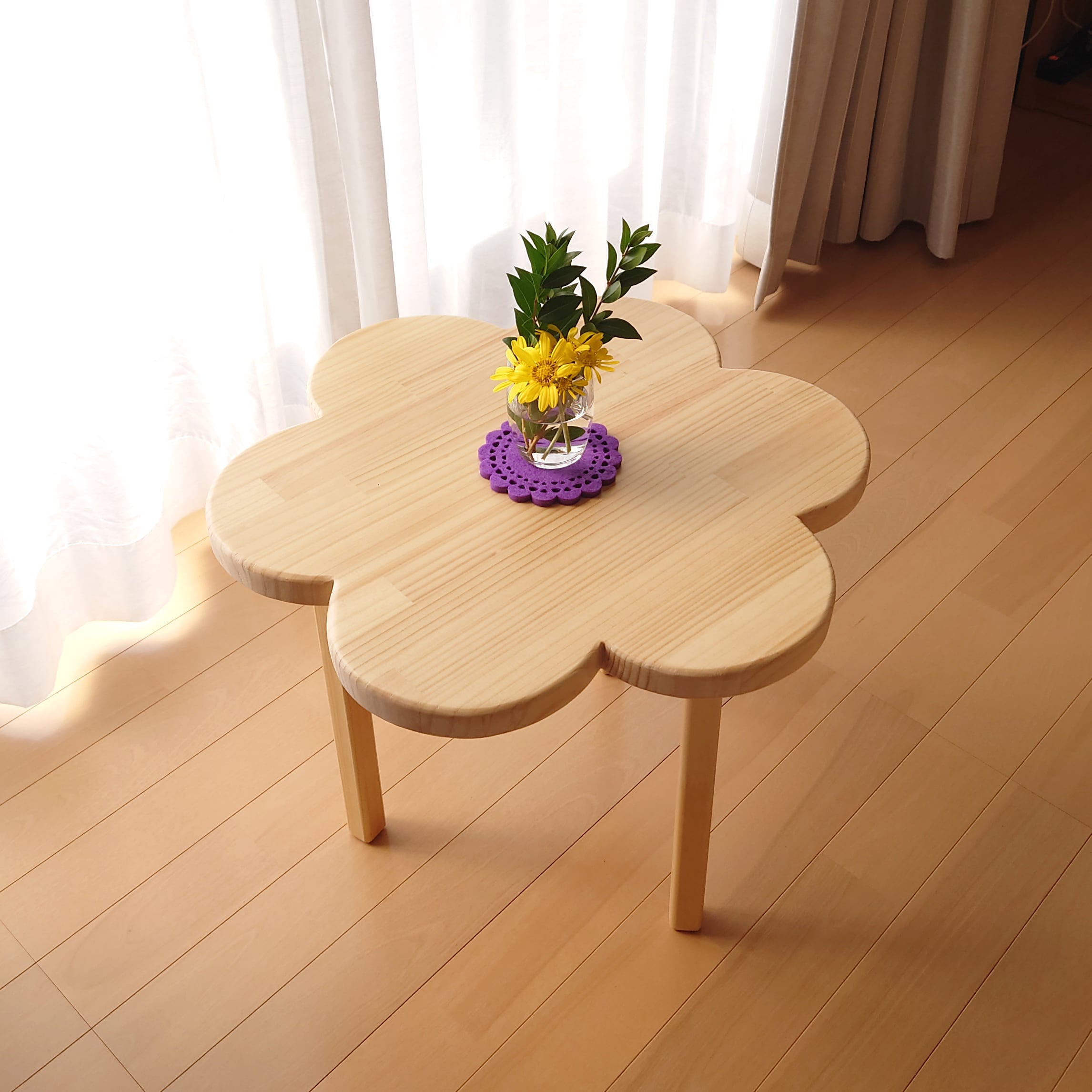 無垢材の不規則な座卓 ハンドメイド 一枚板 ミニテーブル 花台