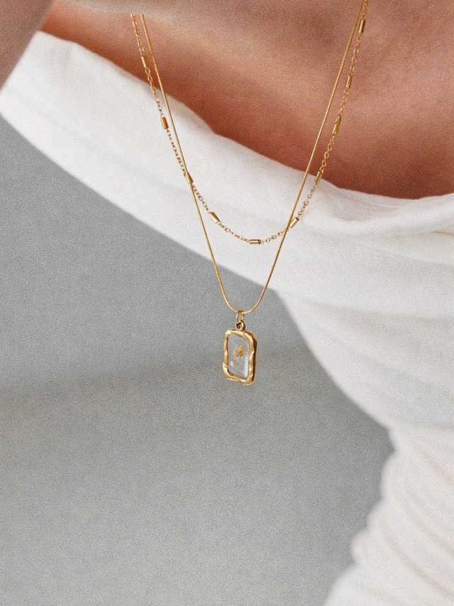 CUBE NECKLACE