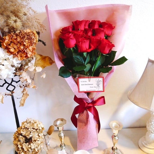 薔薇二段 ♡テーブル♡ 花言葉が満載♡12本のバラの花束 | レブーケ軽井沢