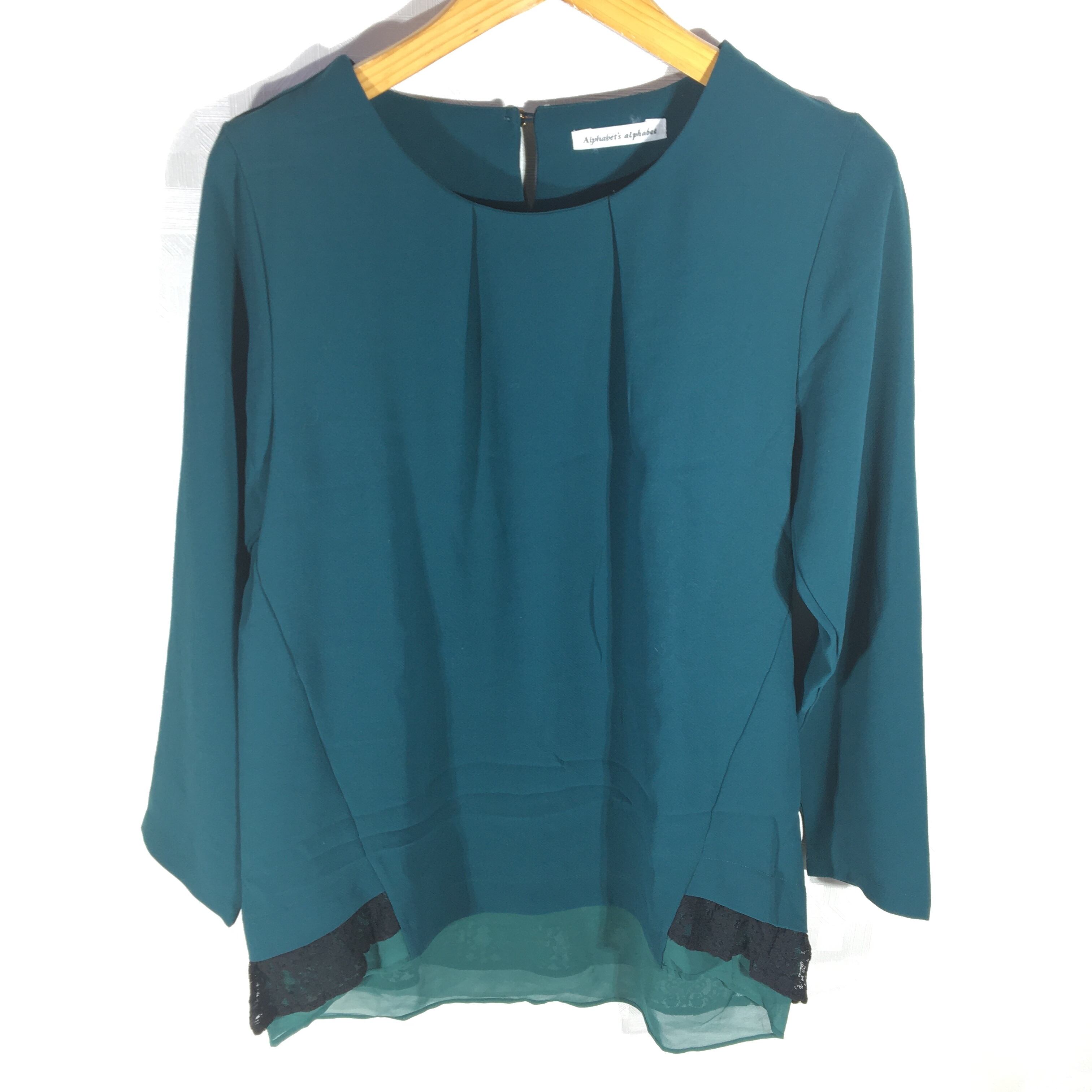 k23 alphabet's alphabet トップス