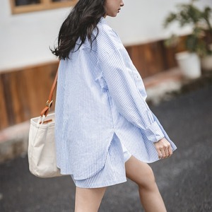 Classic Blue and White Striped Shirt / クラシック ブルー & ホワイト ストライプ シャツ