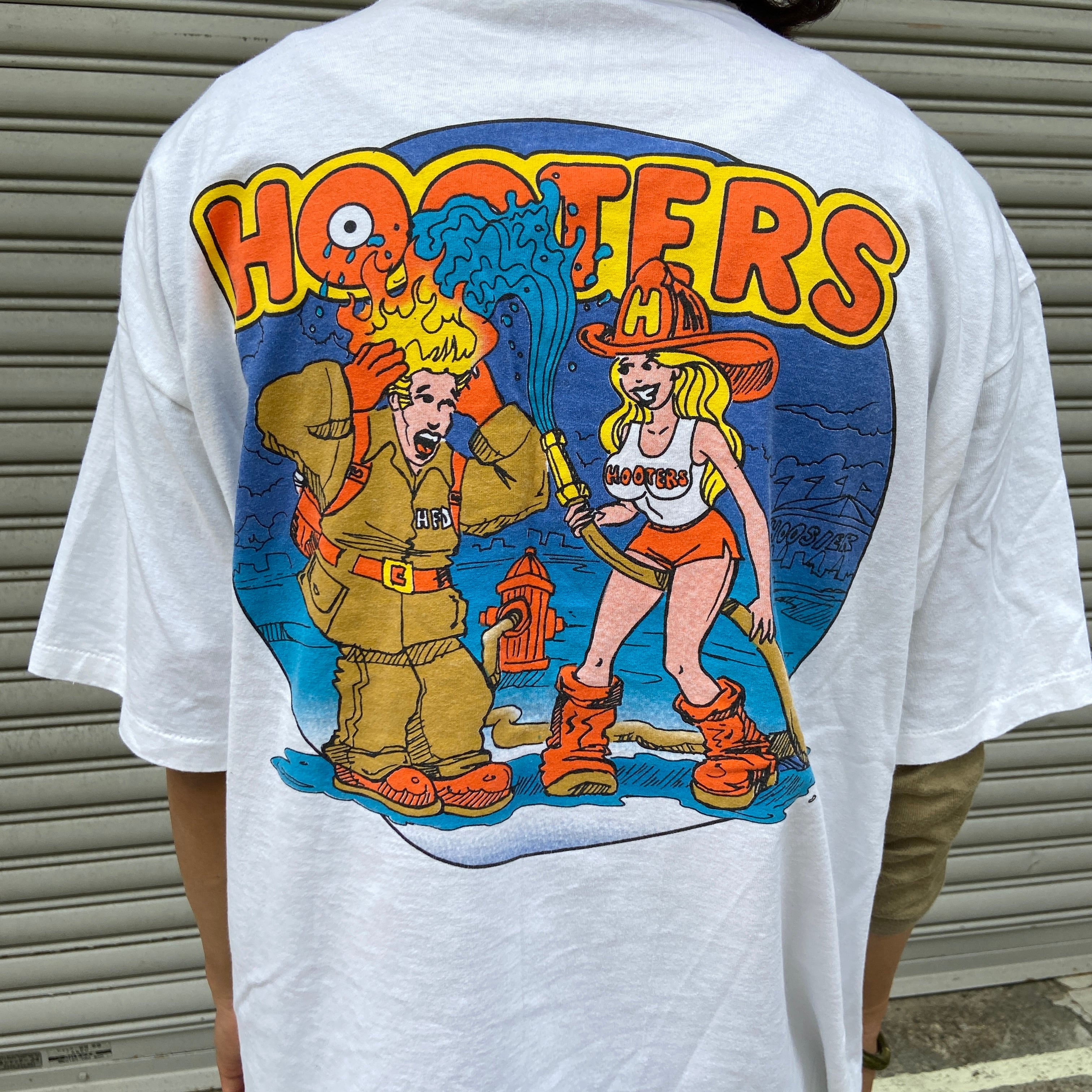 送料無料』90s HOOTERSフーターズ ビンテージ両面プリントTシャツ