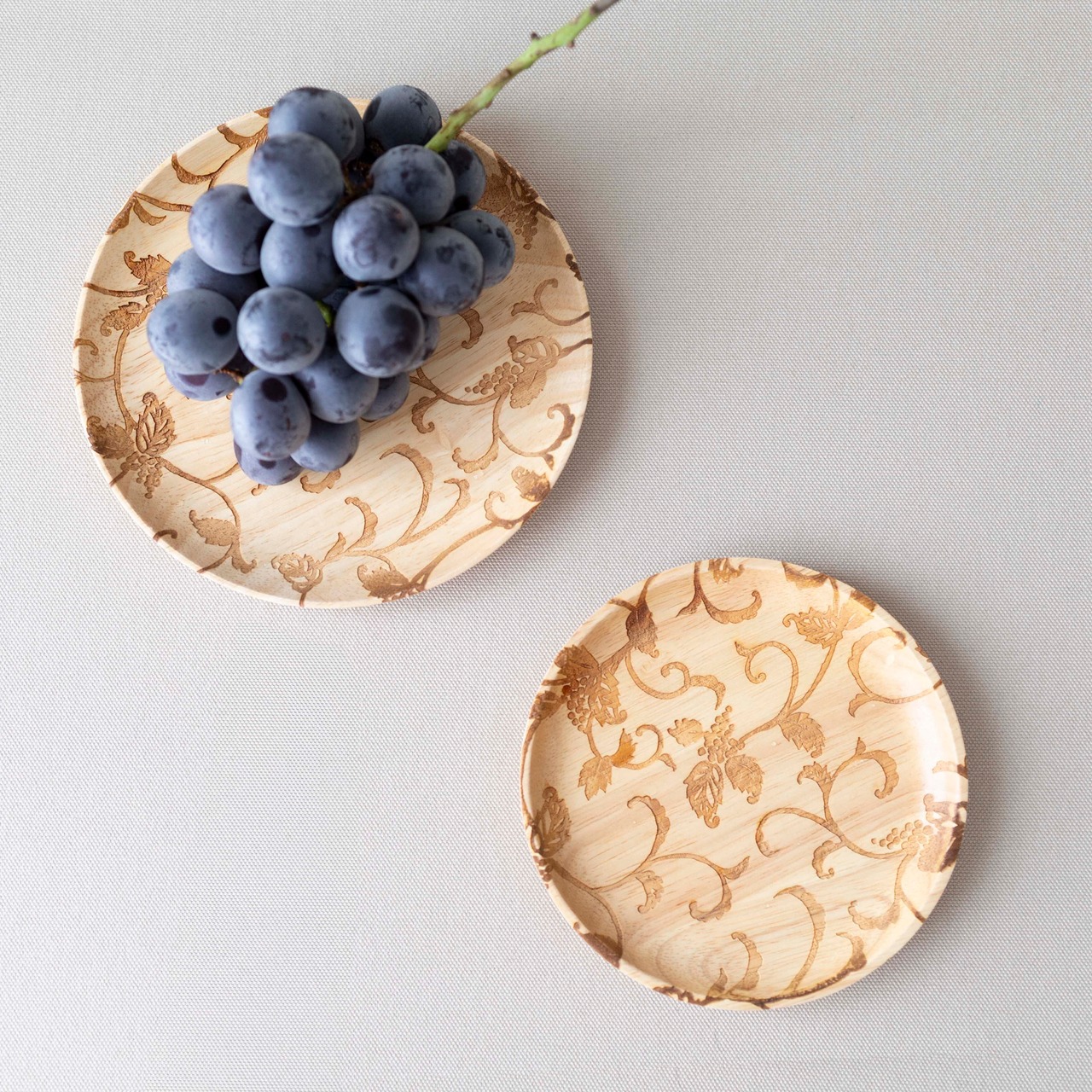 【丸皿(S)】葡萄唐草 -生成り Round dish, size S