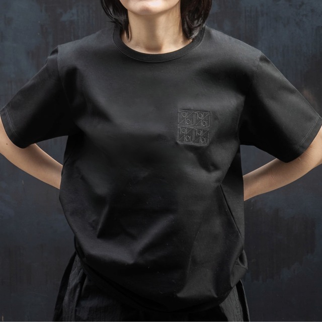 【apollo（アポロ）】 8logo Tシャツ