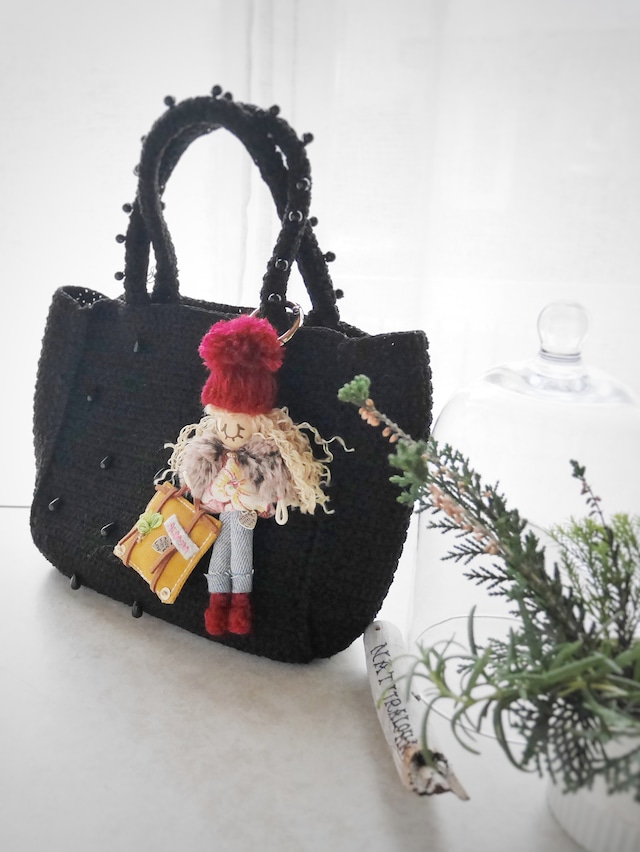 【冬ドール☃】ニット帽を被ったハワイアンガールの冬支度 (ビンテージ風ハワイアン柄) 【冬ドール☃】ニット帽を被ったハワイアンガールの冬支度 (ビンテージ風ハワイアン柄)