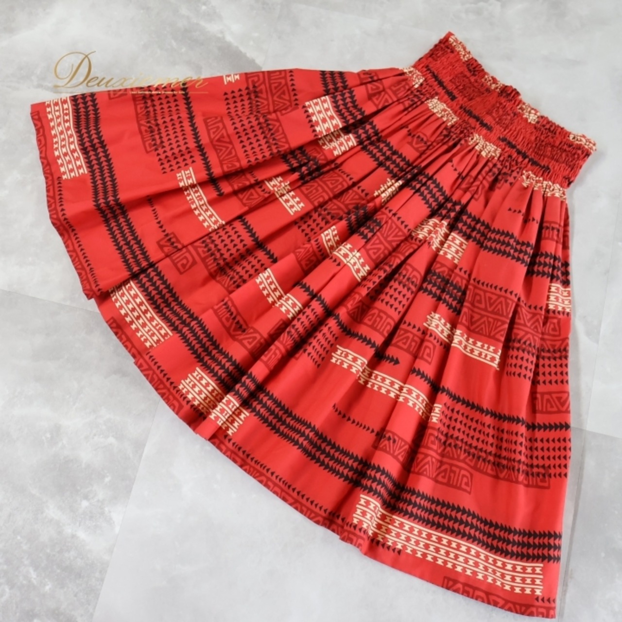 フラダンス 衣装 パウスカート レッド系 フラ ダンス シングル カヒコ柄 赤 黒 白 レッスン 練習 華やか かわいい ハワイアン アロハ スカート ハワイアンプリント ブラック系 ホワイト系