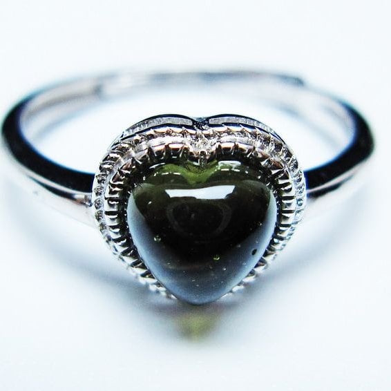 モルダバイト リング モルダウ石 指輪 ハート フリーサイズ 13号 一点物 メール便可 [M便 1/20] 199-633