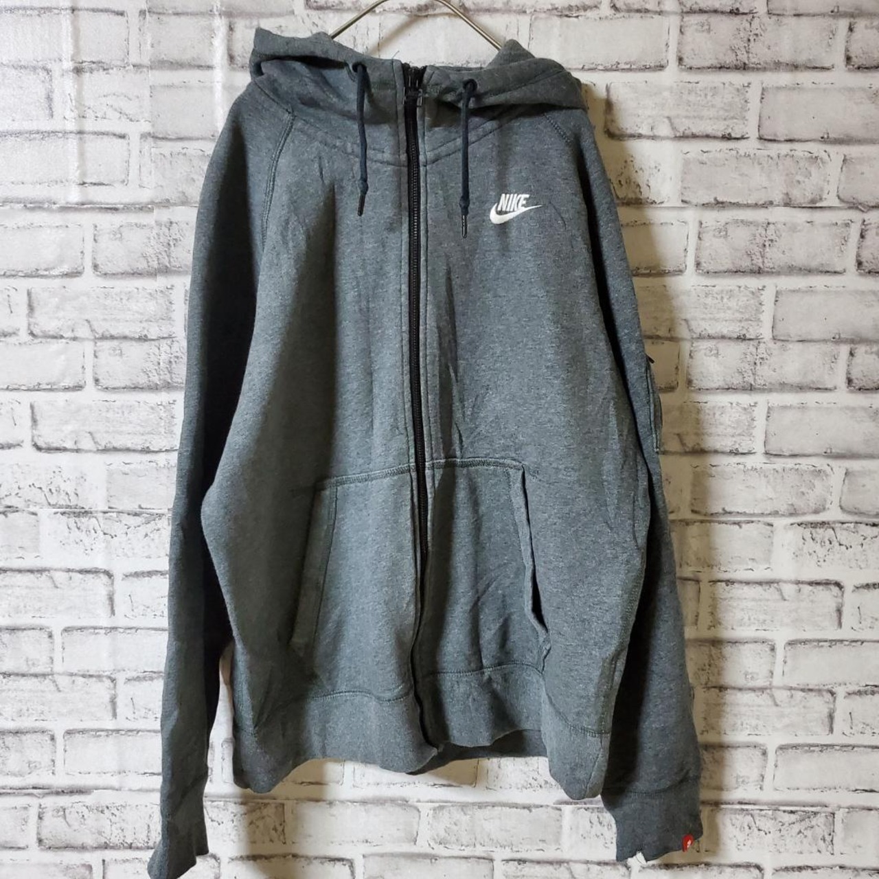 【ナイキ】パーカー　アウトドア　スポーツ