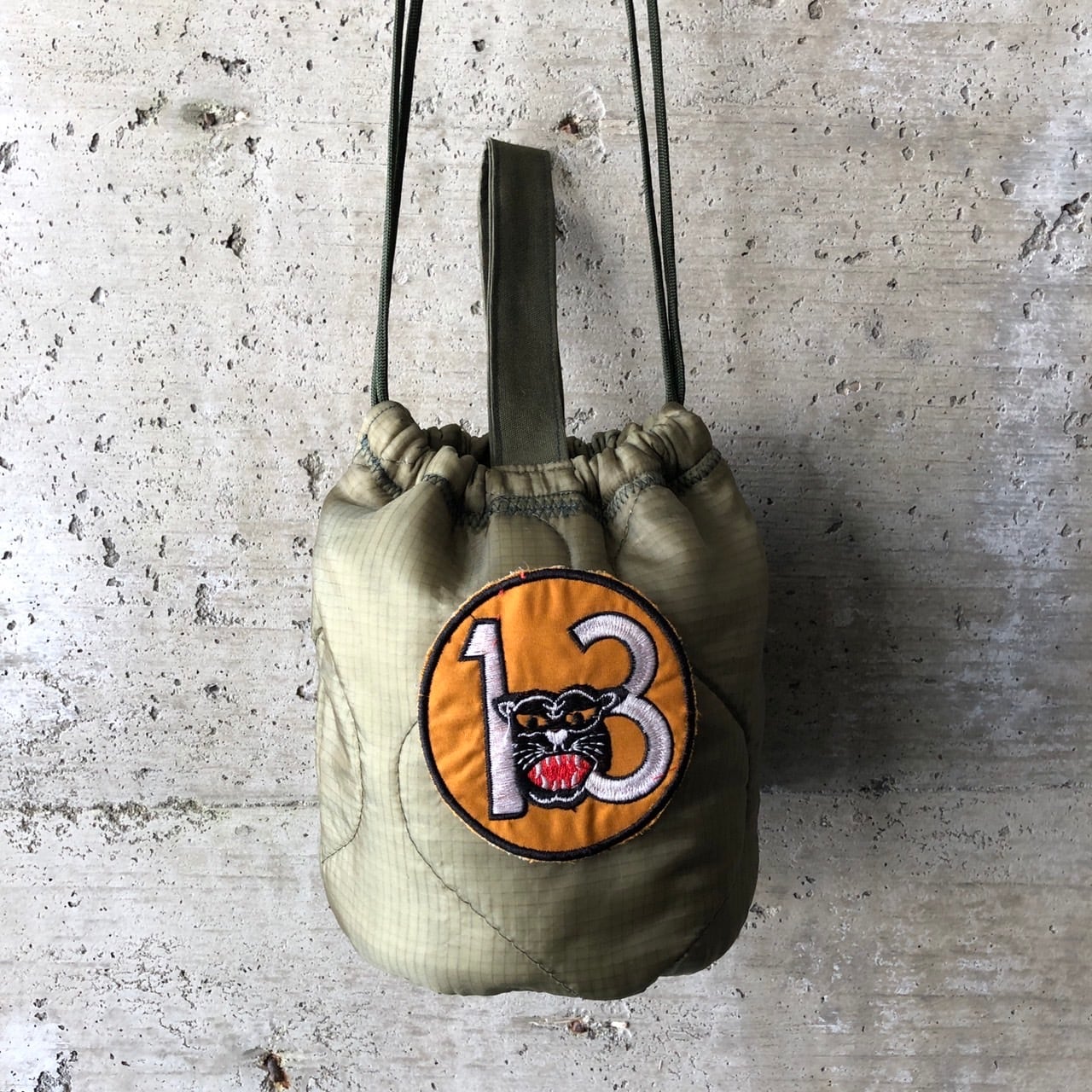 ミリタリーリメイク商品 | ビンテージ雑貨 家と外で