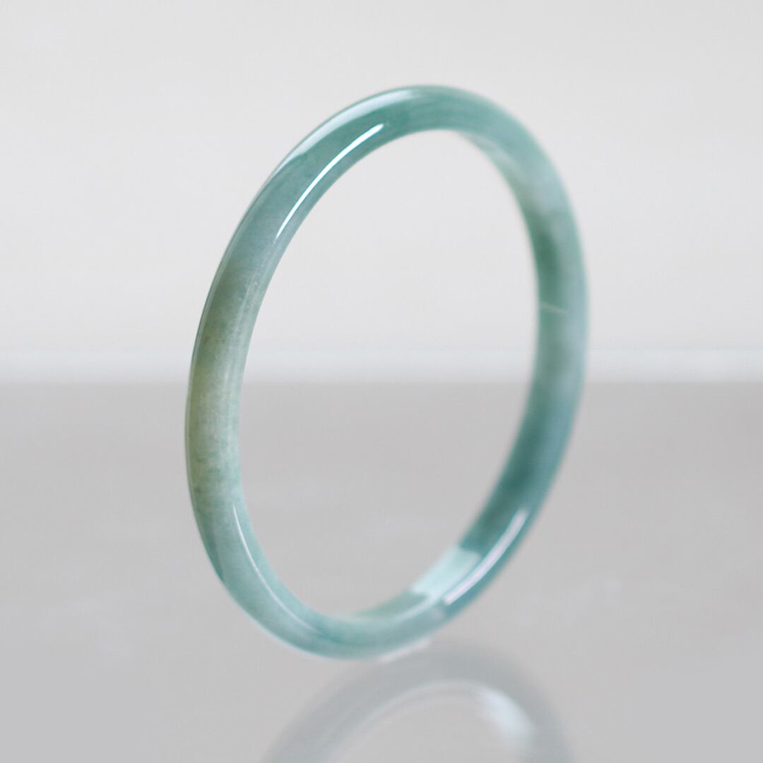 B810-0161】翡翠 ヒスイ バングル グアテマラ産 61.1mm つかう 