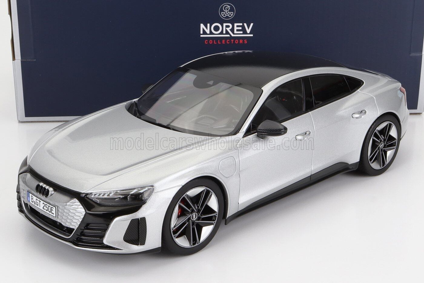 ミニカー 1/18 アウディ GT RS E-TRON ノレブ NOREV 1/18 AUDI GT RS E 
