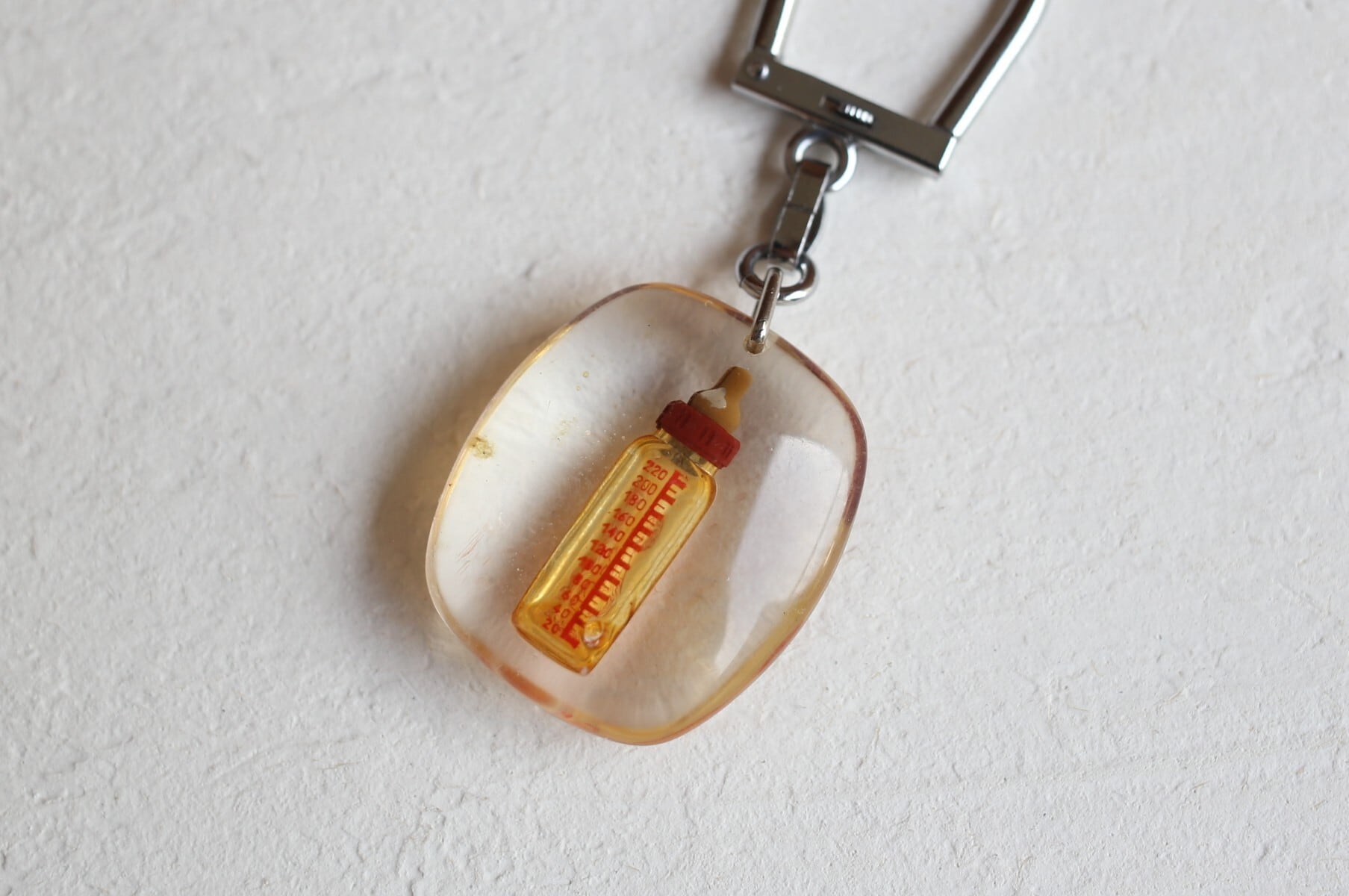 フランス アンティーク ヴィンテージ ブルボンキーホルダー『Guigoz