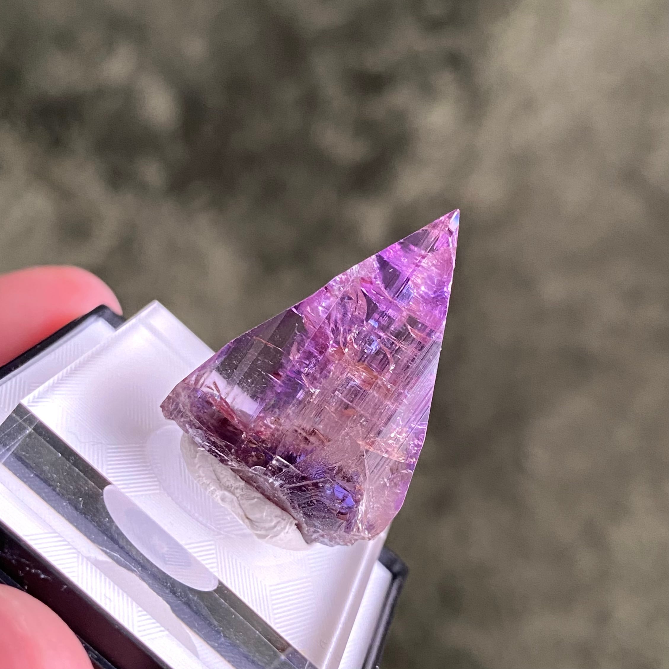 ピンクタンザナイト【Tanzanite】タンザニア産 | PEANUTS MINERALS