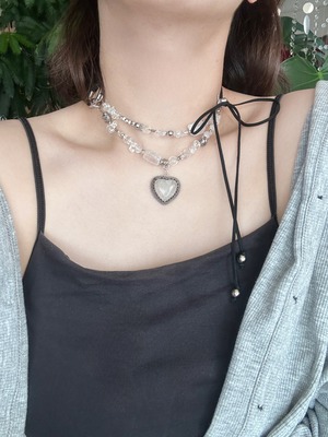 Quartz heart charm leather choker