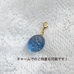 本物のお花を使ったフラワードロップ3粒ピアス・イヤリング・イヤーカフ　勿忘草　忘れな草　チャーム変更可能